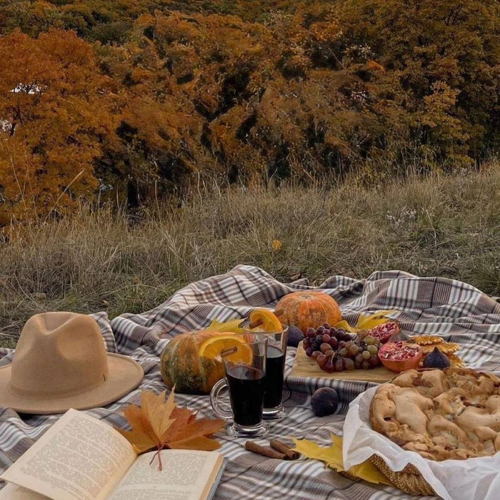 Living a Quiet Romance, Autumn 15% Sale