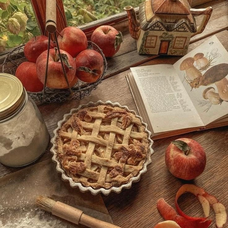 Baking Apple Pie, and Autumn with NOIRKISS