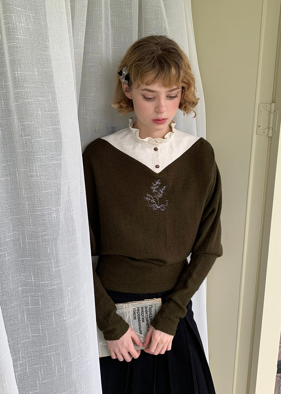 Olive Verse Embroidered Vintage Layered Knitwear