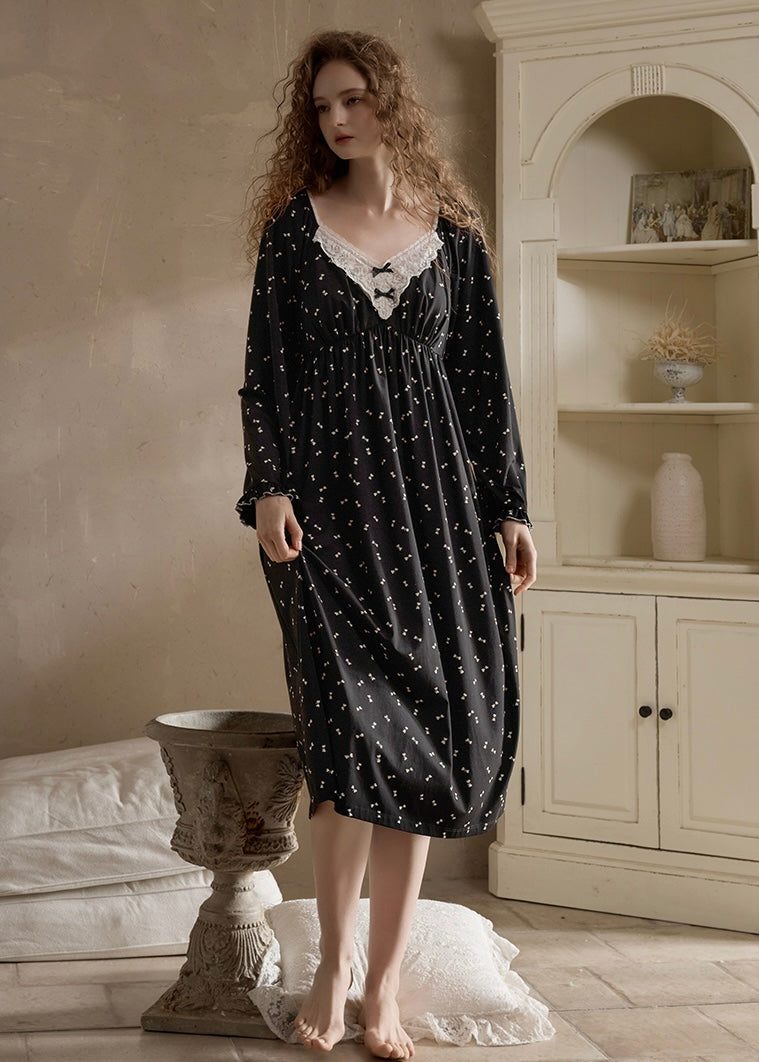 Romantic Ribbon Vintage Lace Nightdress(2COLOR)