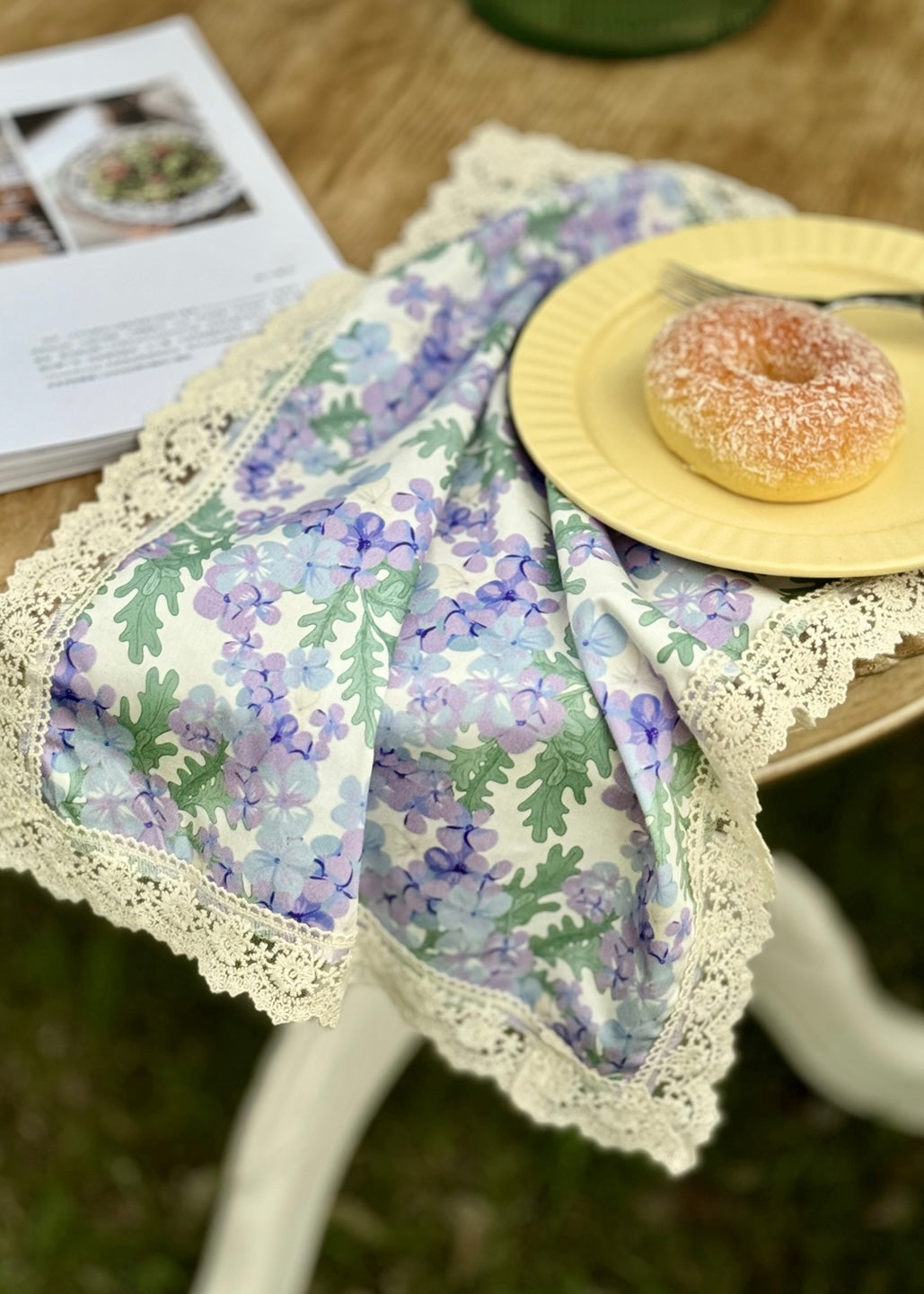 Afternoon Light Floral Table Mat