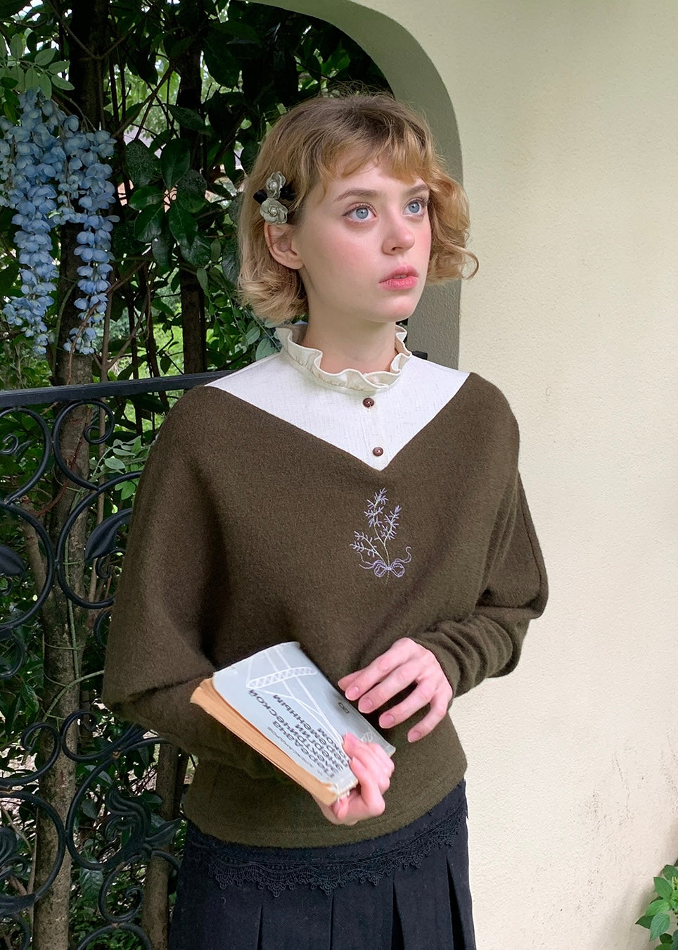 Olive Verse Embroidered Vintage Layered Knitwear