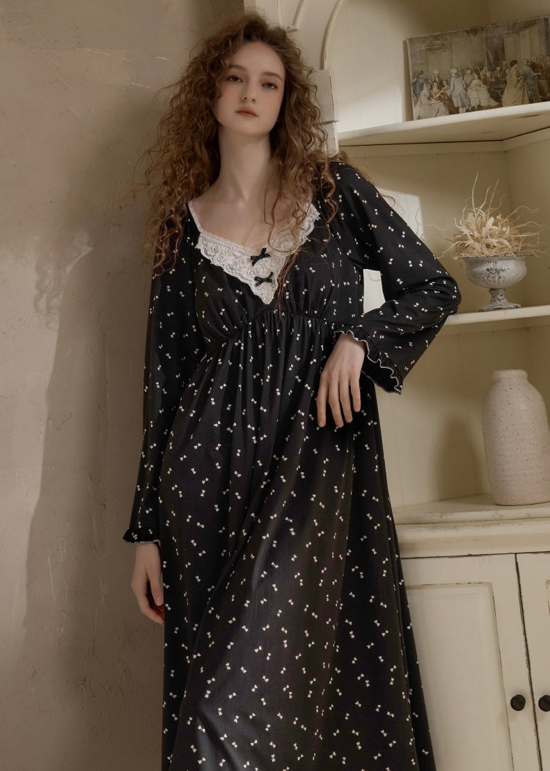 Romantic Ribbon Vintage Lace Nightdress(2COLOR)