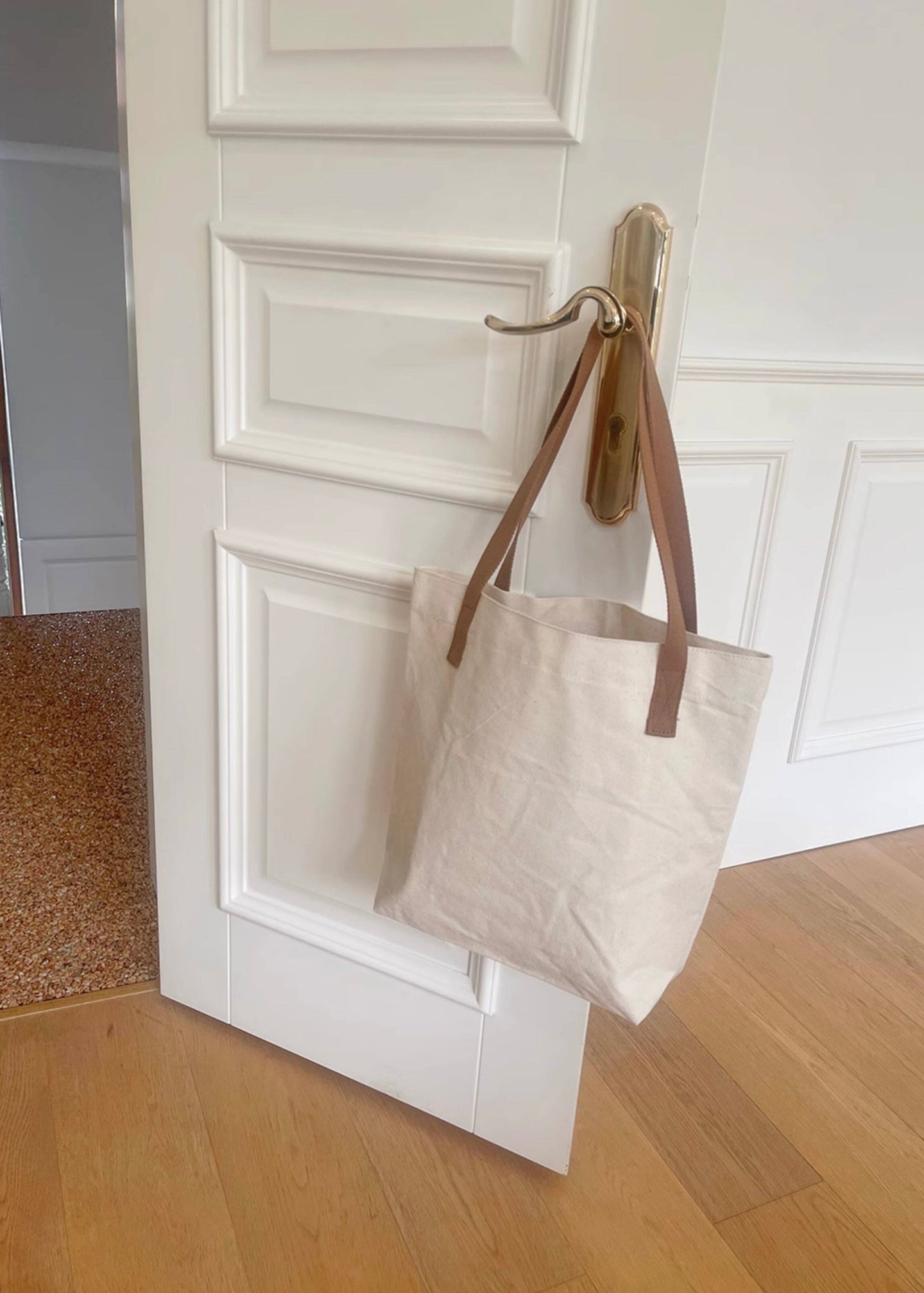 Minimal Canvas Shoulder Tote Bag