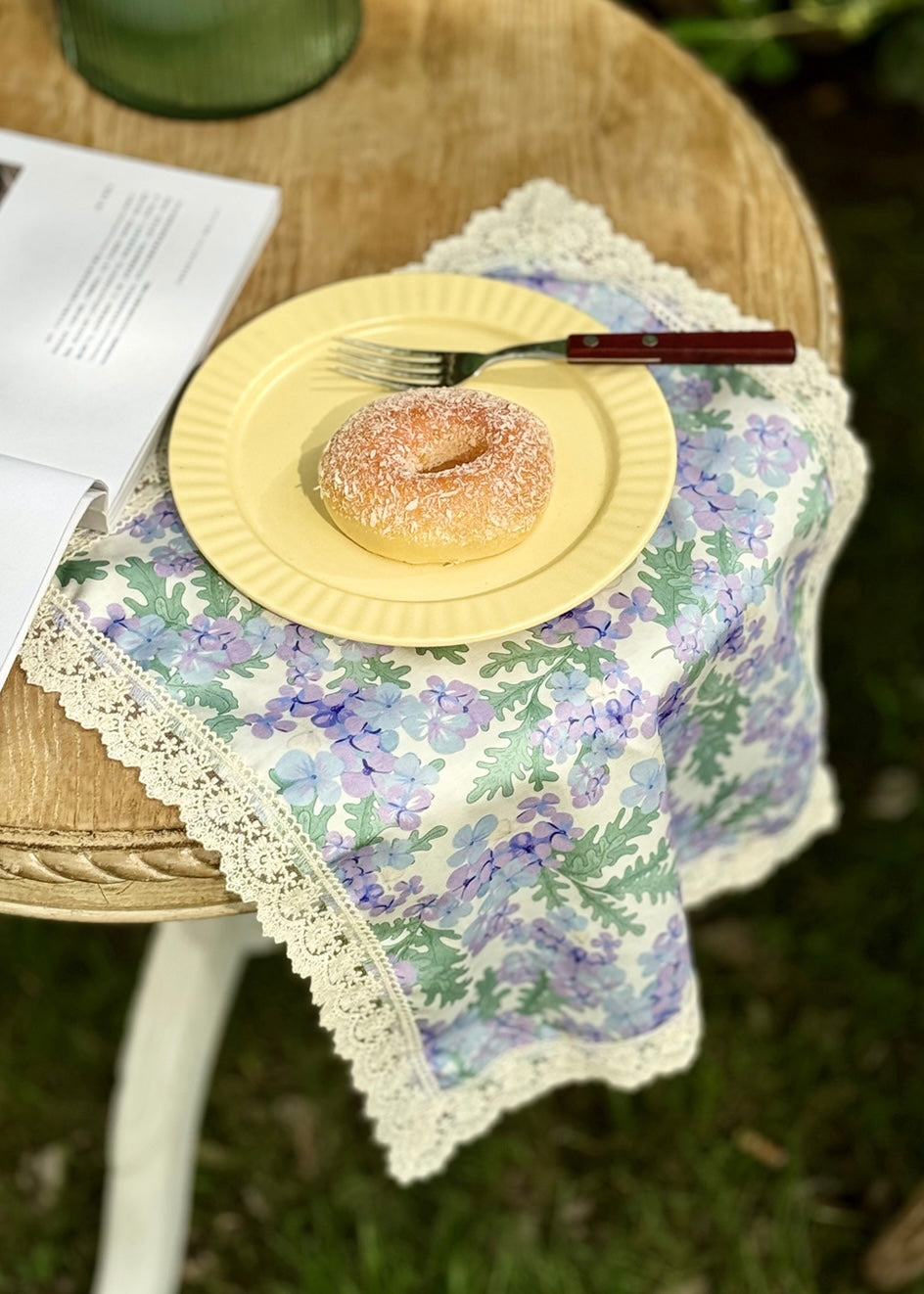 Afternoon Light Floral Table Mat