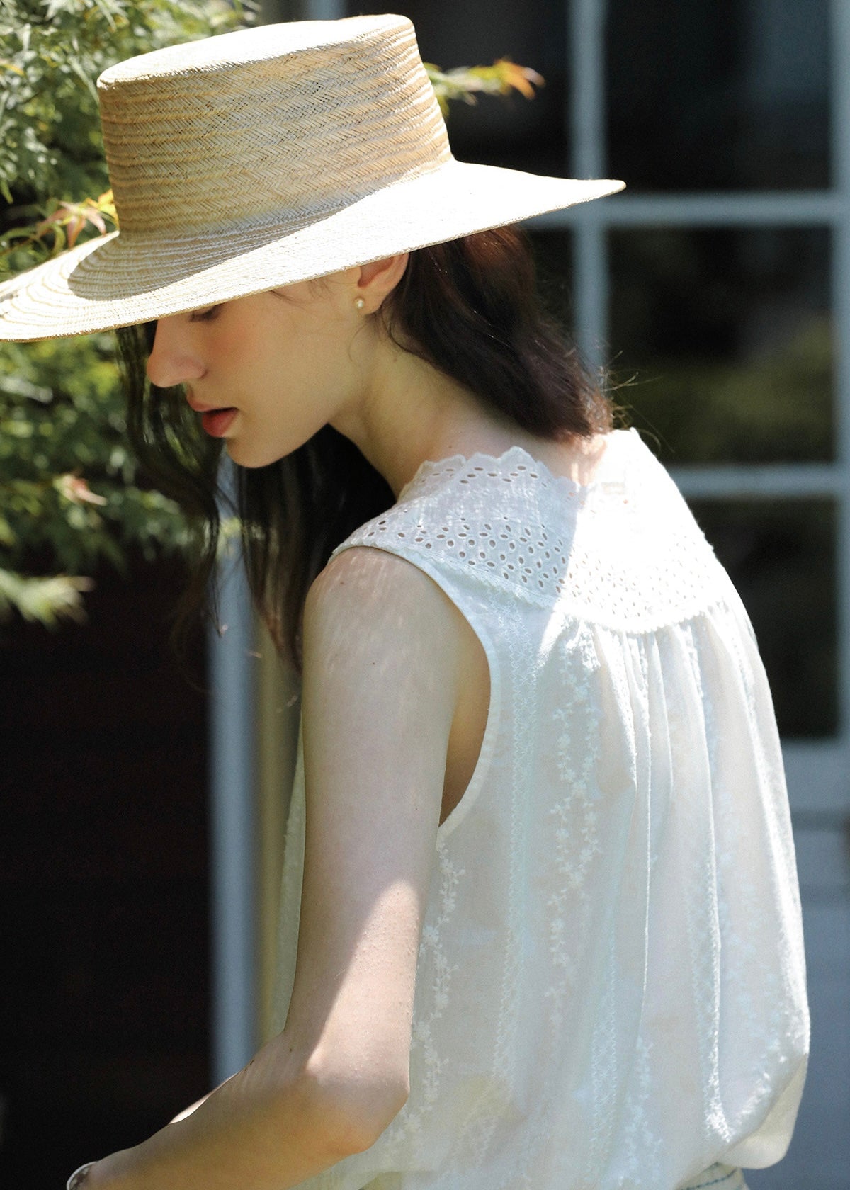 Élise Eyelet Lace Sleeveless Blouse