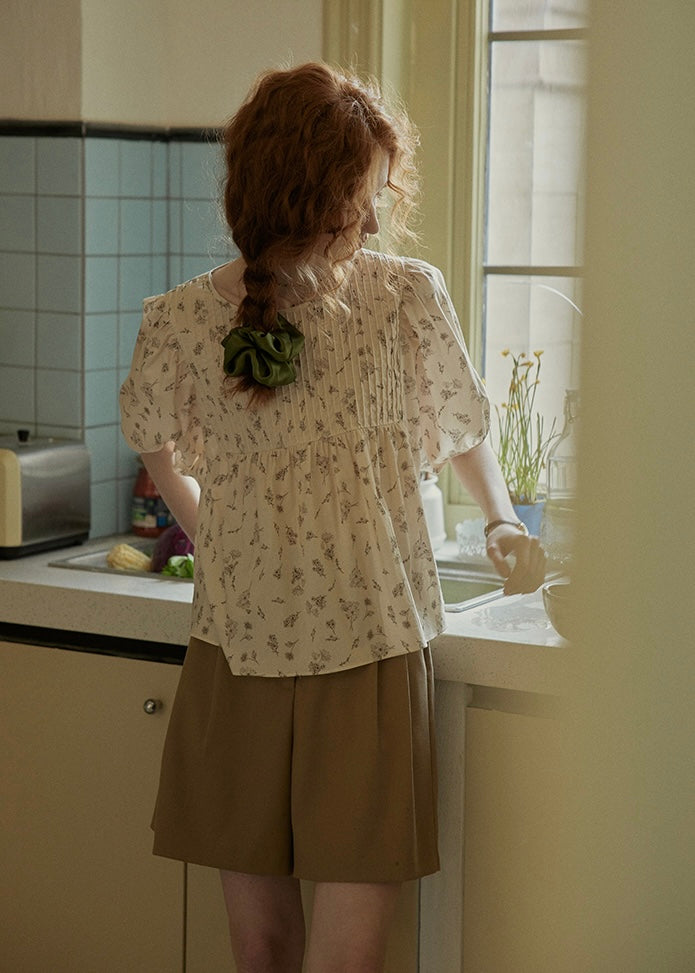 Morning Poem Pintuck Blouse | Vintage Floral Cream Top