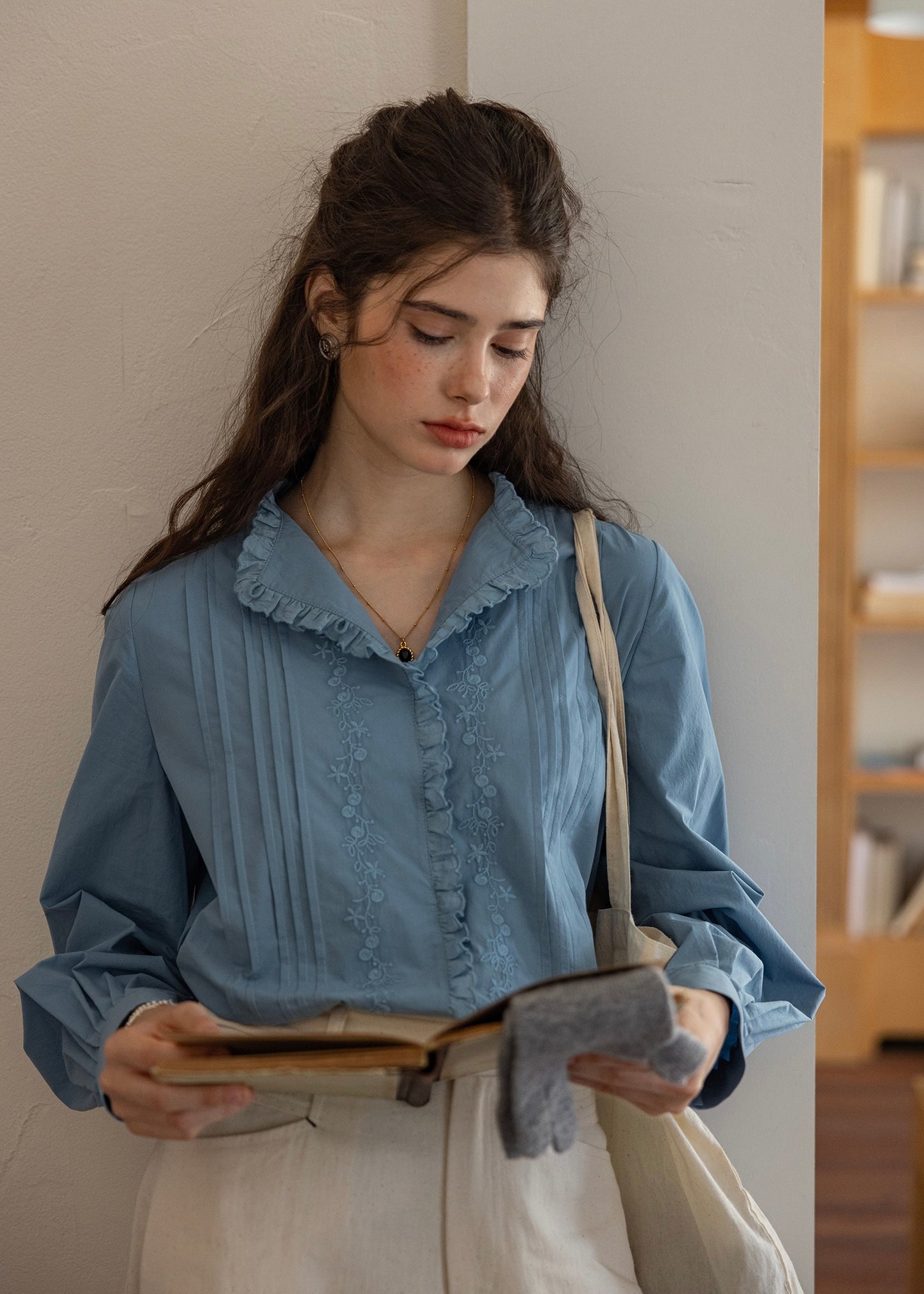 Poetic Pleats Vintage Embroidered Long Sleeve Blouse(2COLOR)