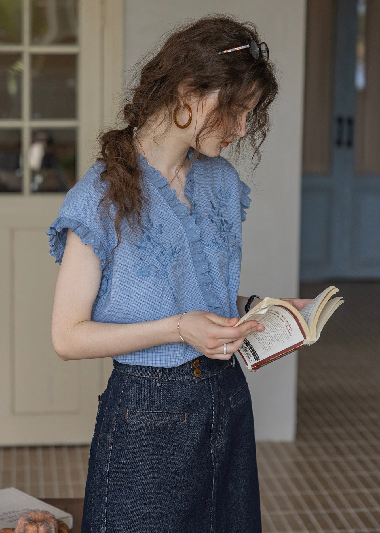 Embroidered Frill Sleeve Linen Blend Blouse(2COLOR)
