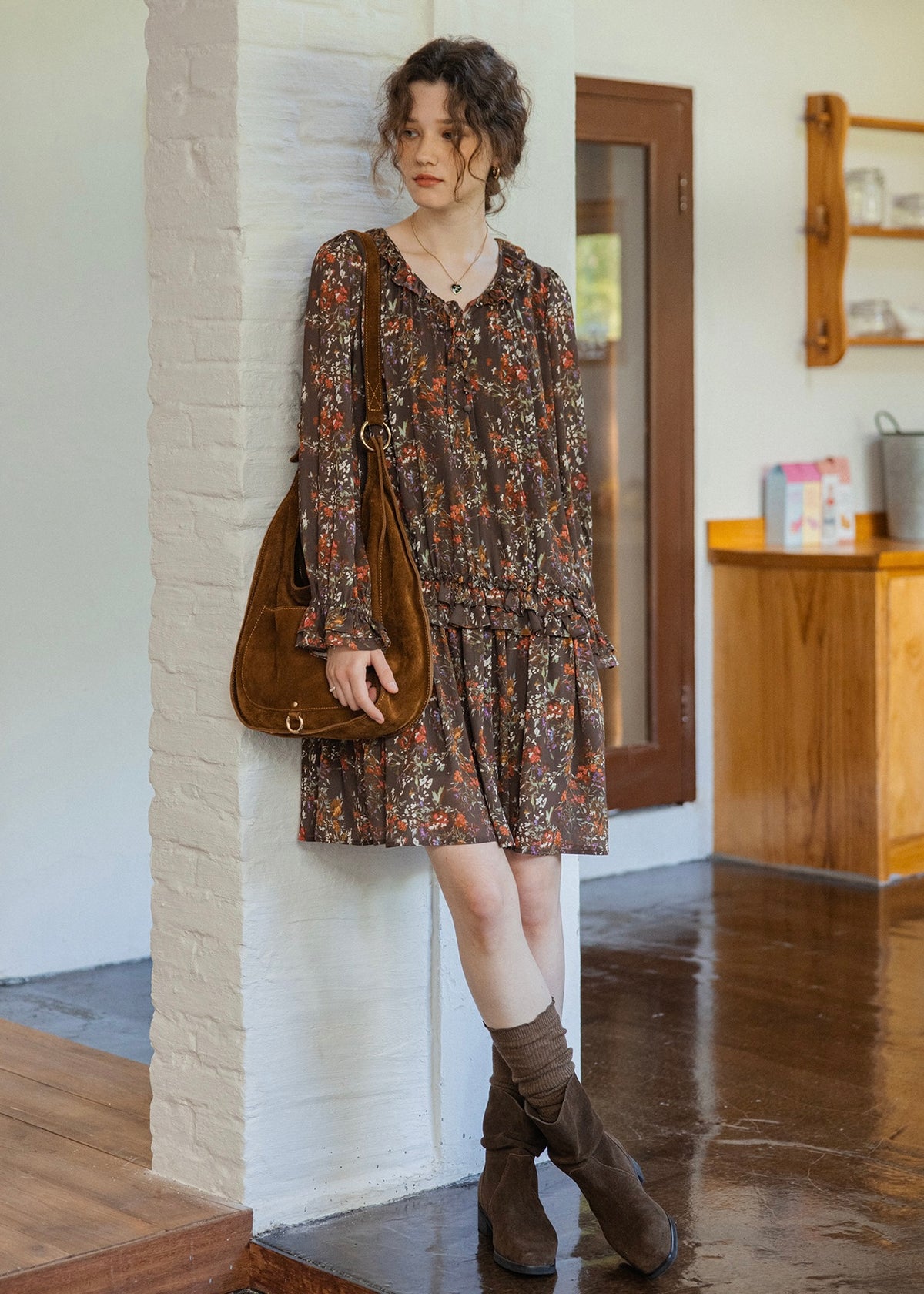 Fleur Noire Vintage Floral Ruffle Collar Midi Dress