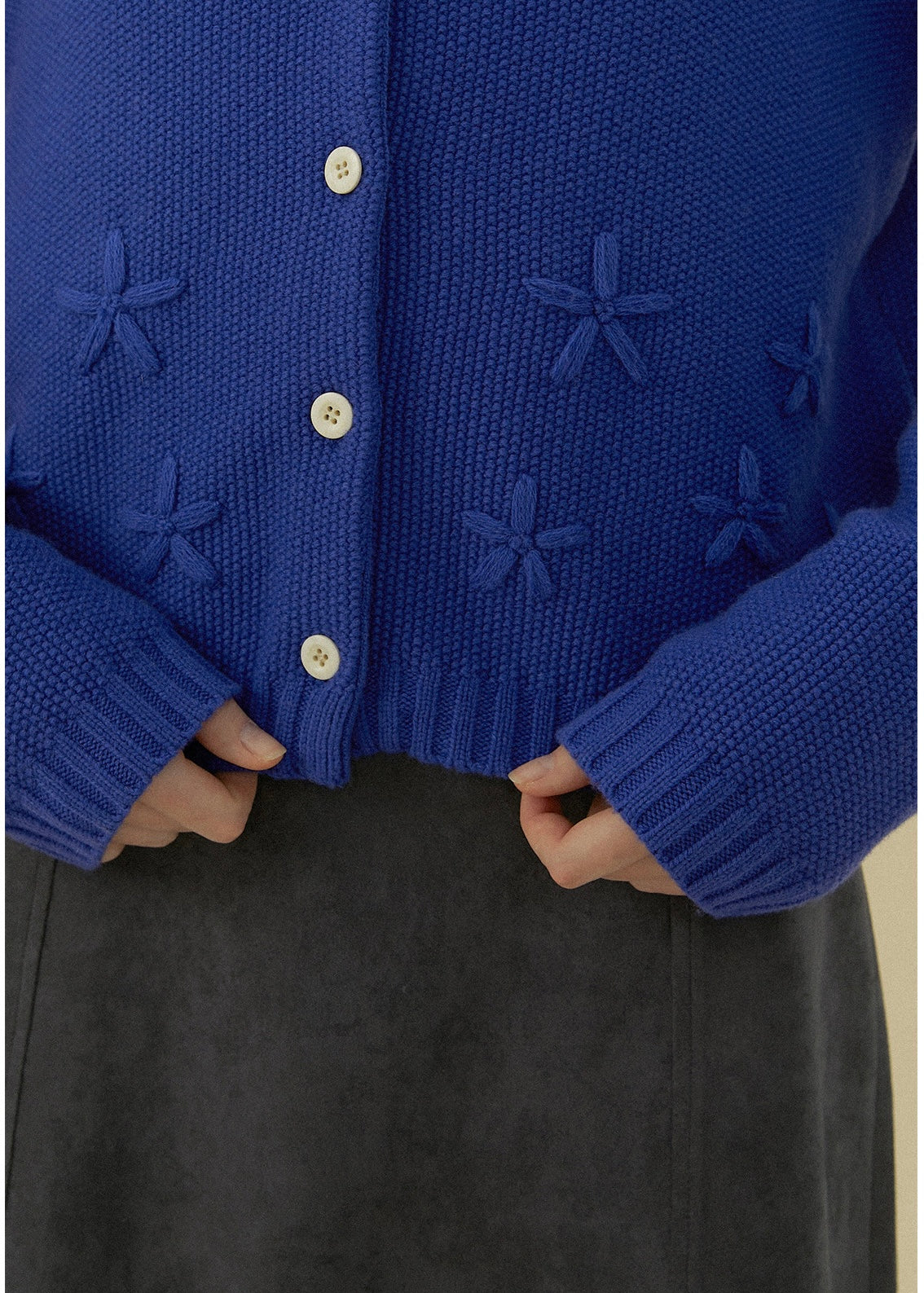 Petite Bloom Crochet Button Cardigan(2COLOR)