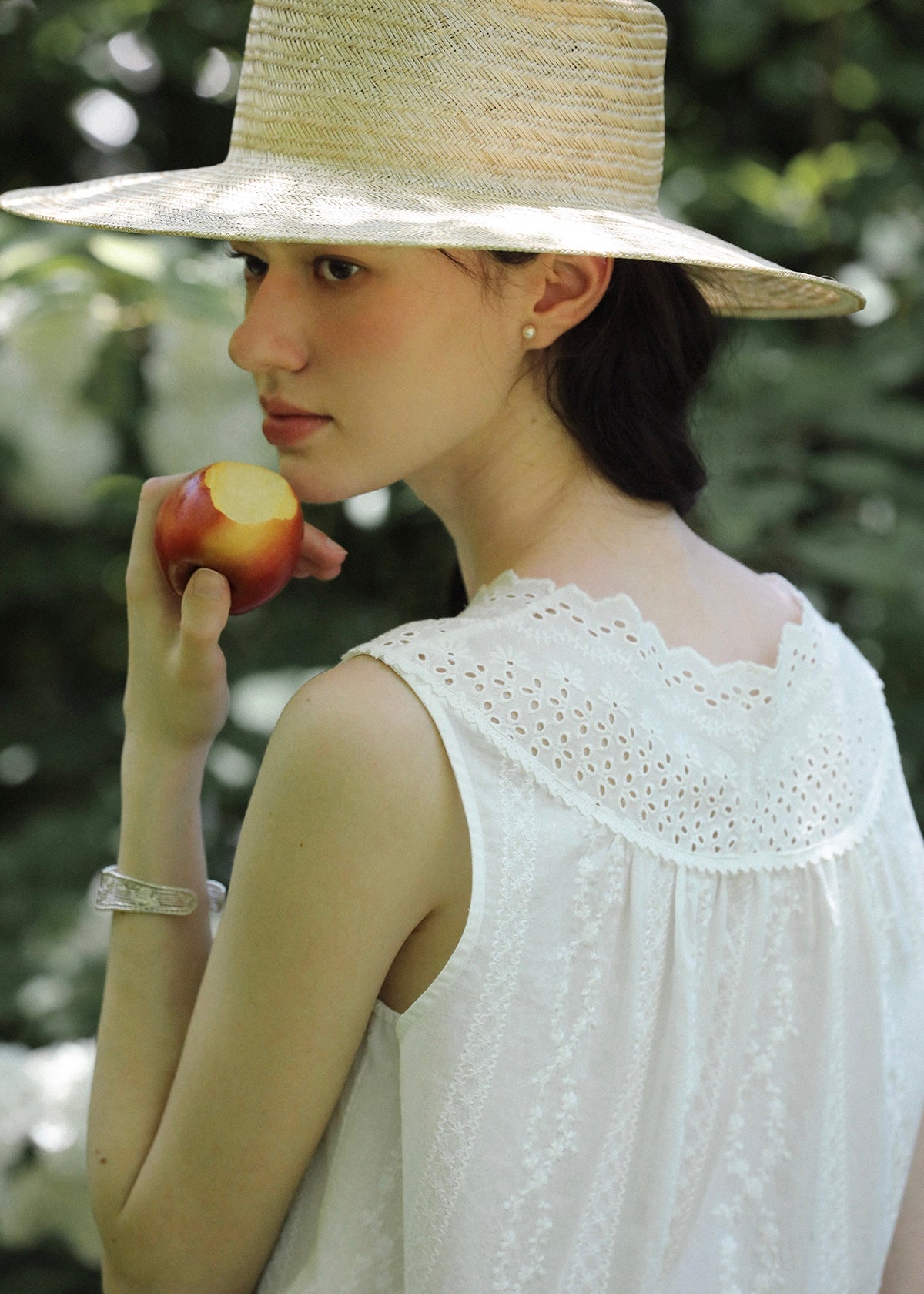 Élise Eyelet Lace Sleeveless Blouse