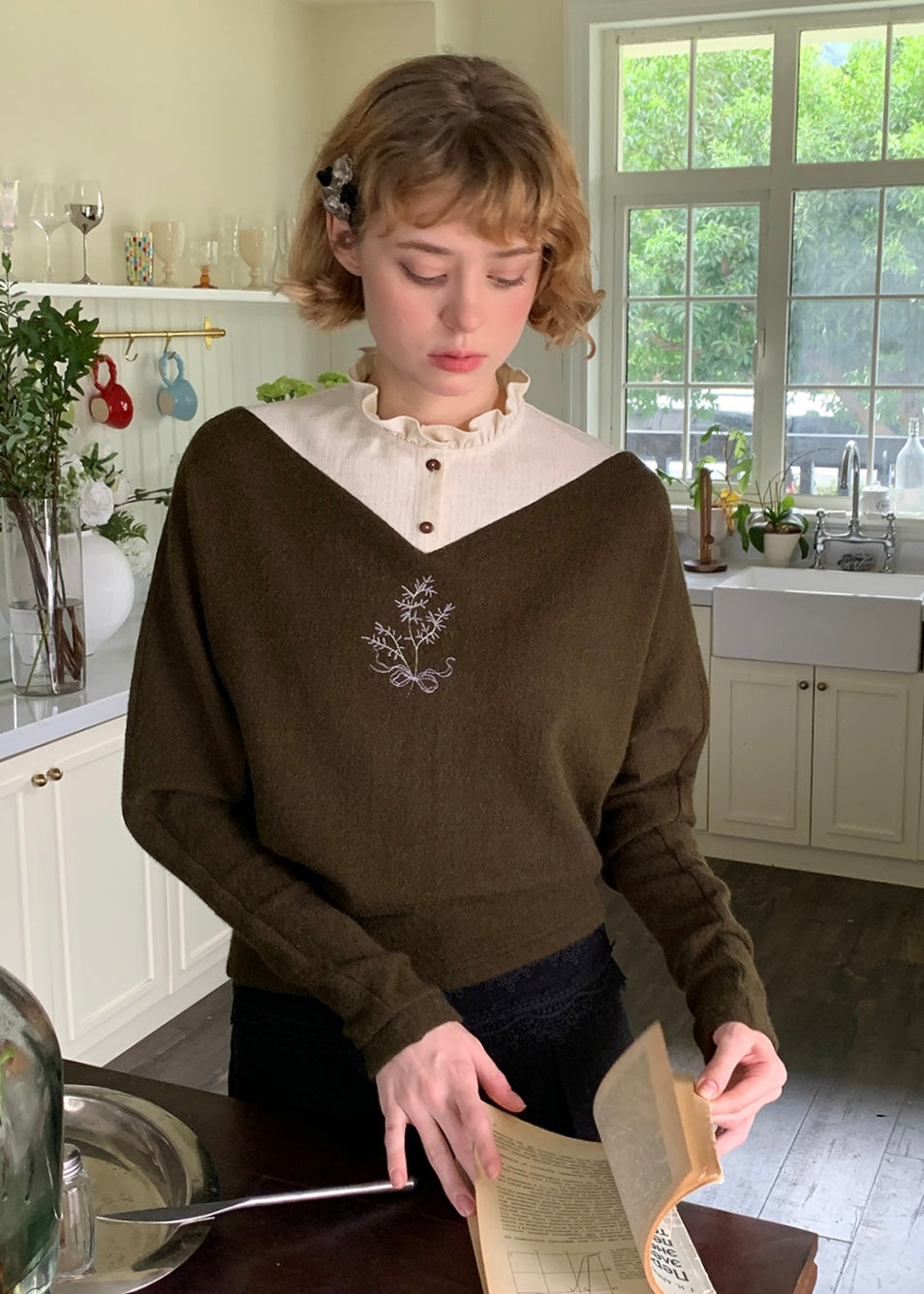 Olive Verse Embroidered Vintage Layered Knitwear