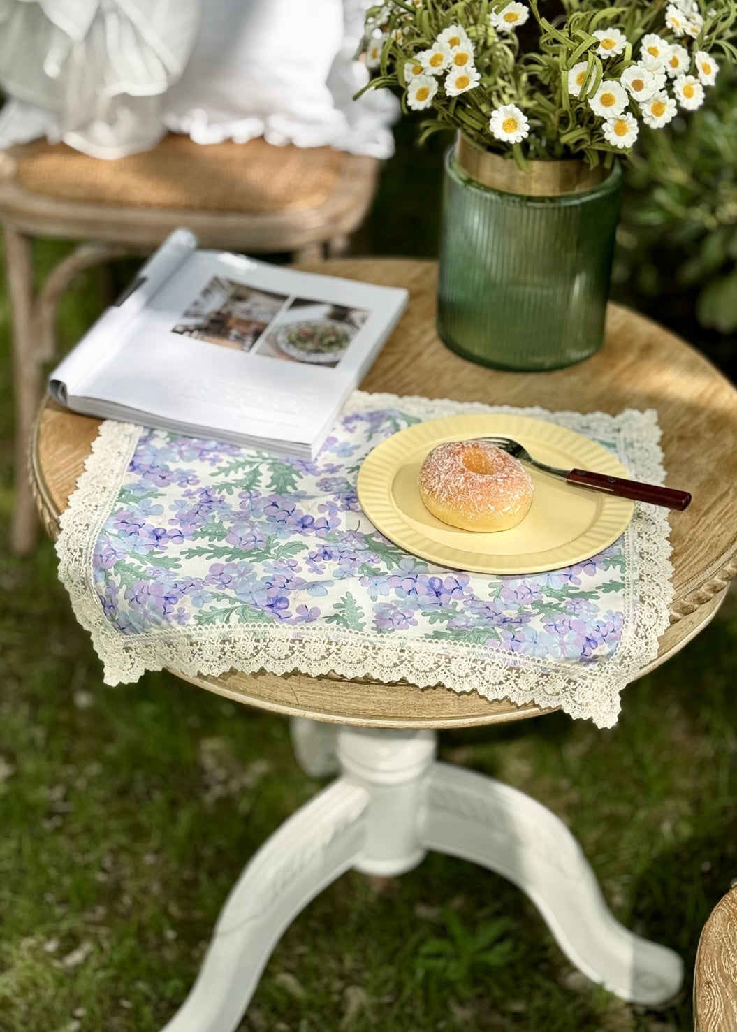 Afternoon Light Floral Table Mat