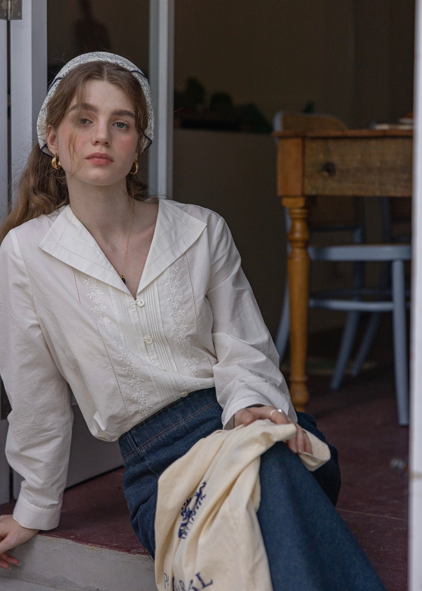 Garden Stroll | Vintage Embroidered Collar Lace Shirt(2COLOR)