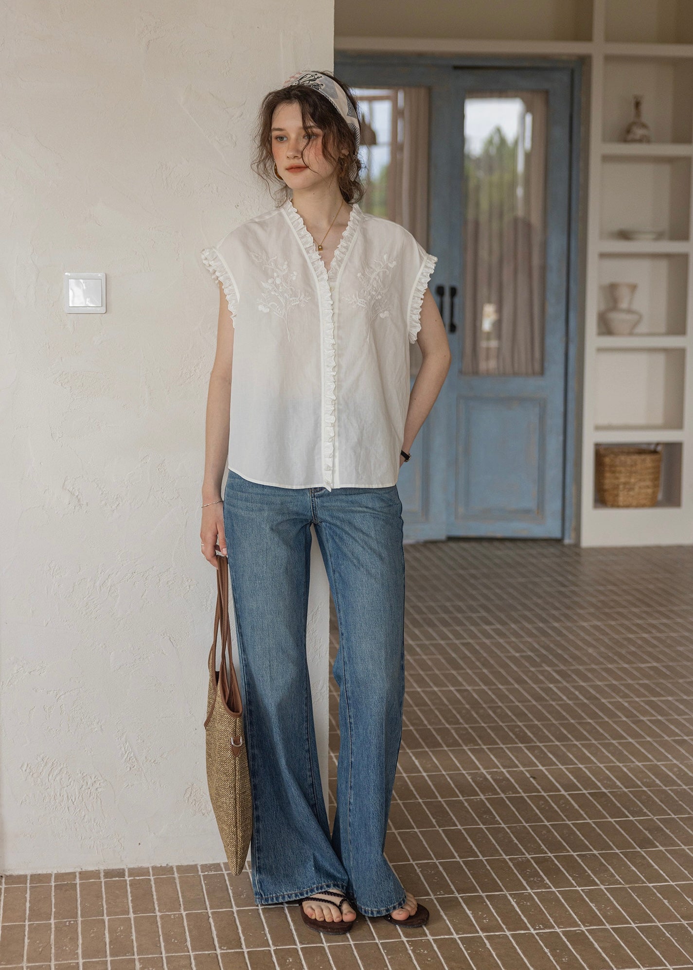 Embroidered Frill Sleeve Linen Blend Blouse(2COLOR)