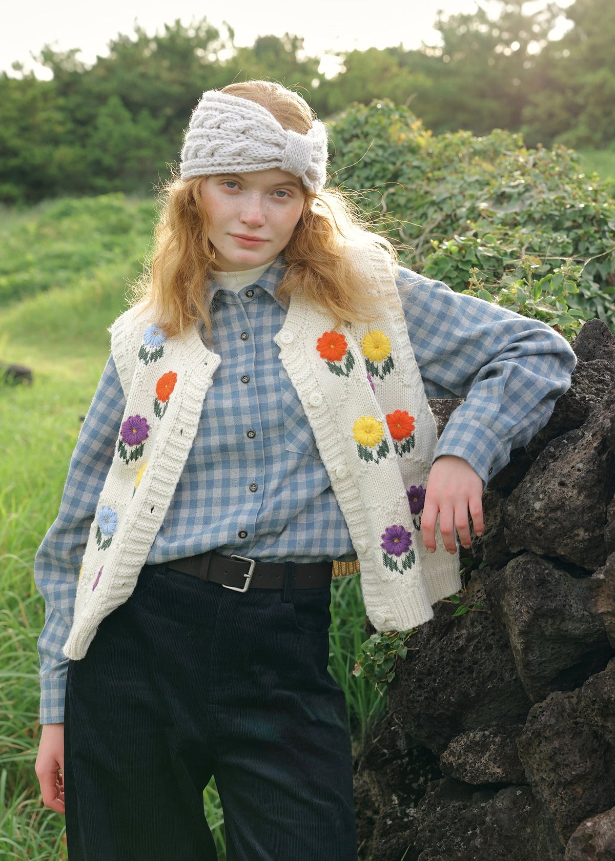 Vintage Daisy Embroidered Knit Vest