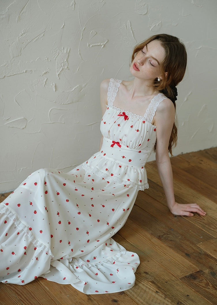Strawberry Waltz Vintage Ruffle Lace Sleeveless Dress